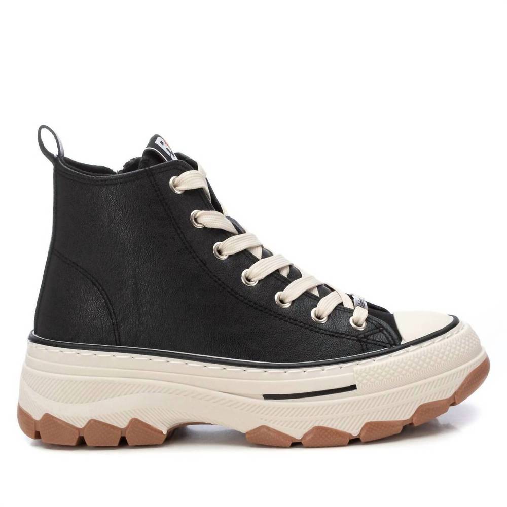 NEW XTI women's sneaker booties in black